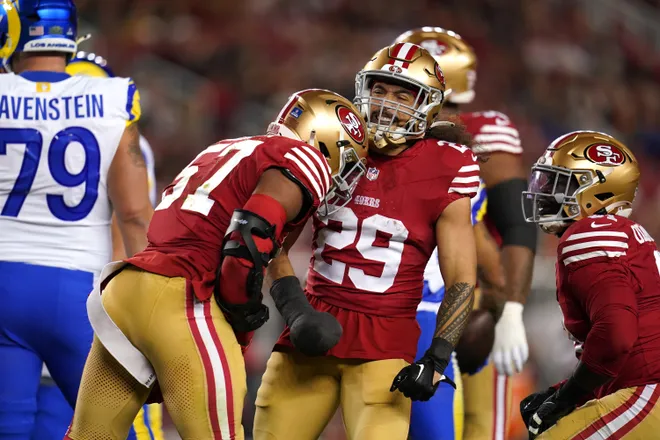 Kyle Shanahan’s Unprecedented Reaction to De’Vondre Campbell’s Refusal to Play