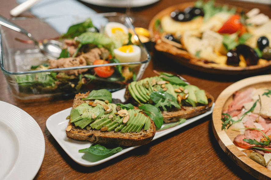 FDA nutrition guidelines with healthy food options
