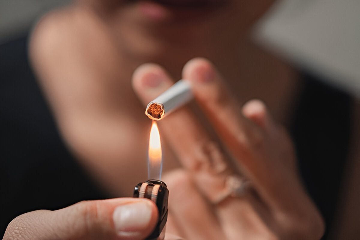 Cigarette causing a reduction in life expectancy